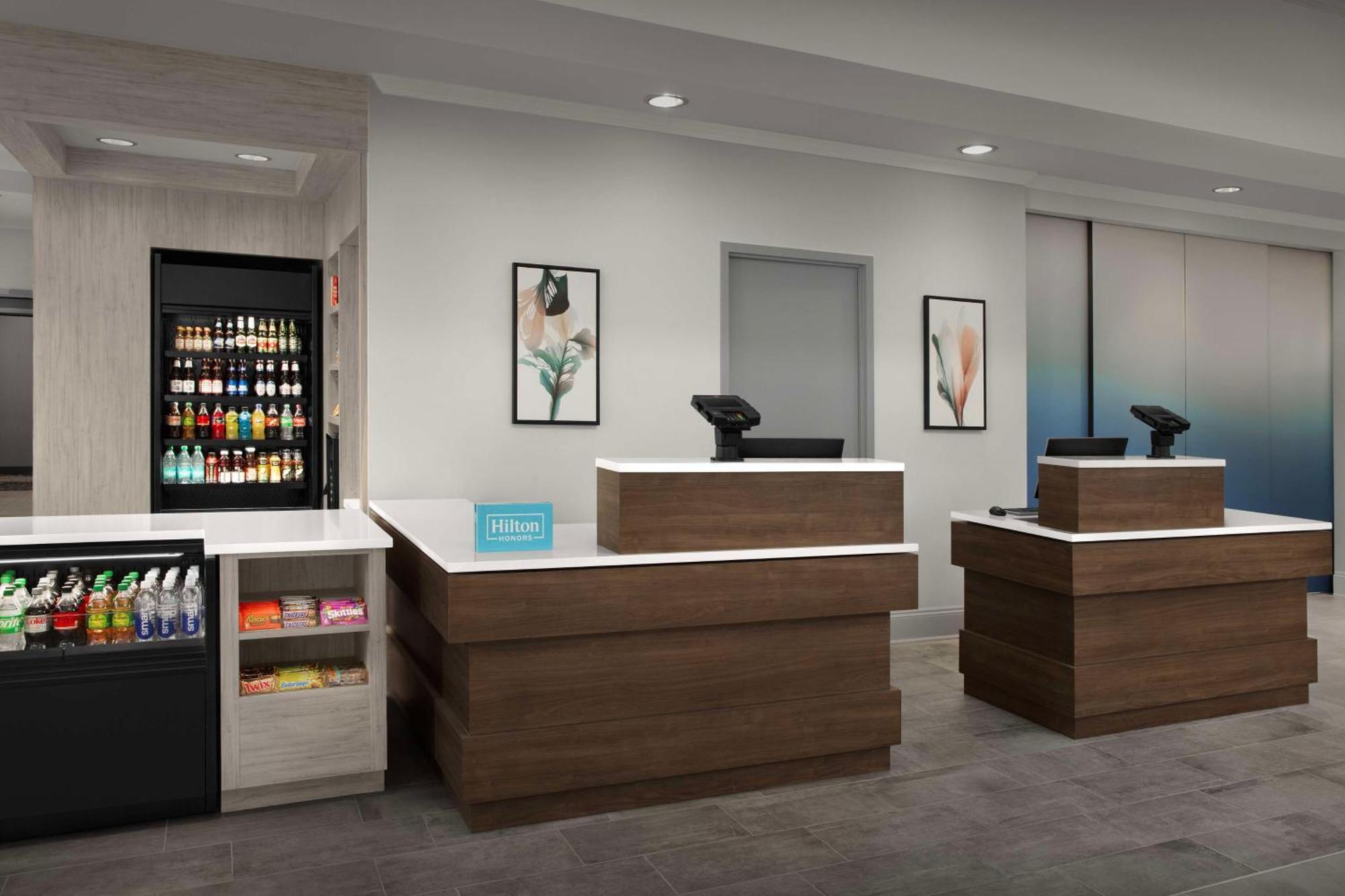 Hilton Garden Inn Atlanta North/Johns Creek Exterior photo
