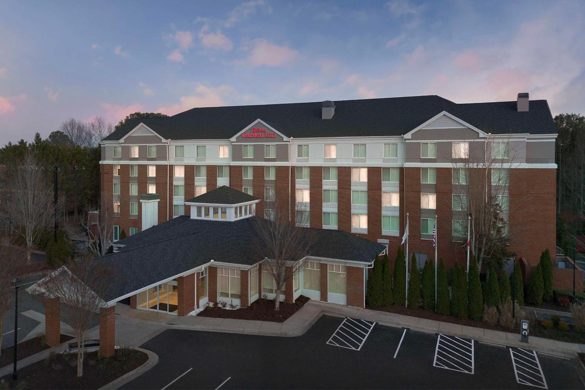 Hilton Garden Inn Atlanta North/Johns Creek Exterior photo