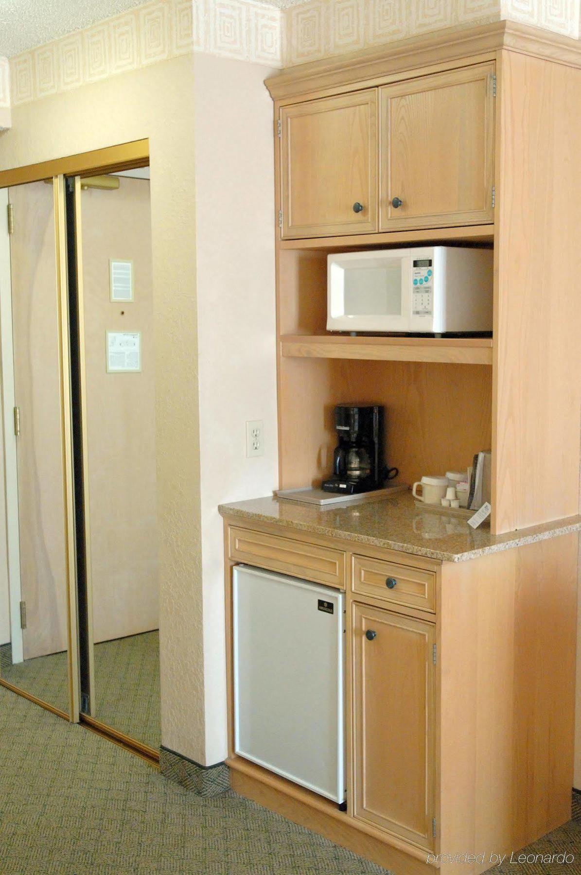 Hilton Garden Inn Atlanta North/Johns Creek Room photo